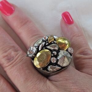 Elegant Gold and Silver Women's Ring